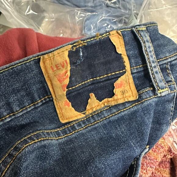 Levi’s Straight Leg Jeans - Picture 3 of 4